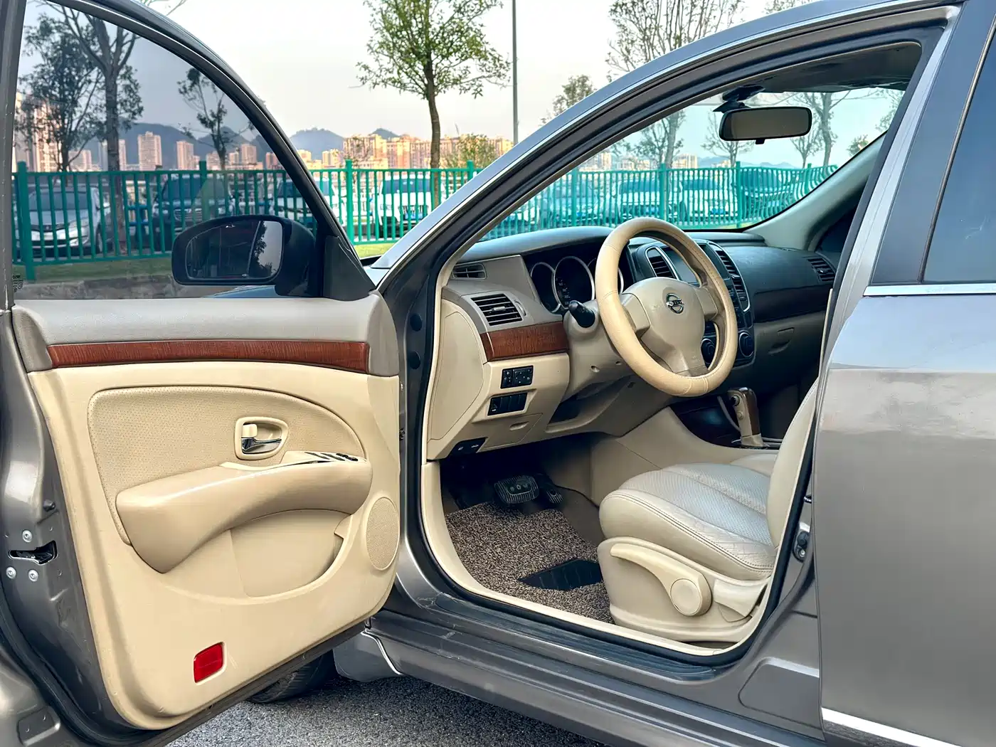Nissan Sylphy 2010 2009 Model 1.6XL Automatic Luxury Sunroof Edition