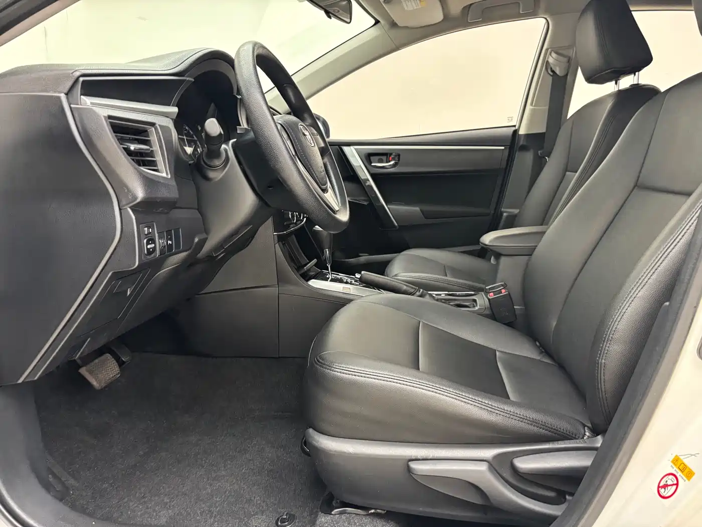 Toyota Corolla 2017 1.2T CVT GL фото 13