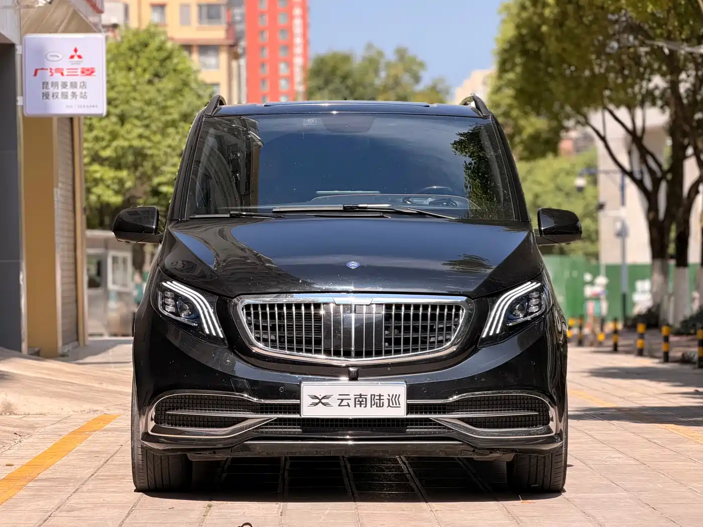 Mercedes-Benz Vito 2023 2.0T Elite 7-Seater фото 2