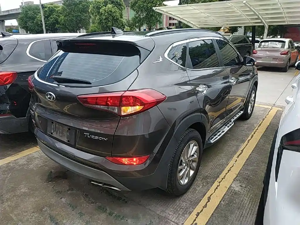 Hyundai Tucson 2018 1.6T DCT 2WD 15th Anniversary Special Edition фото 7