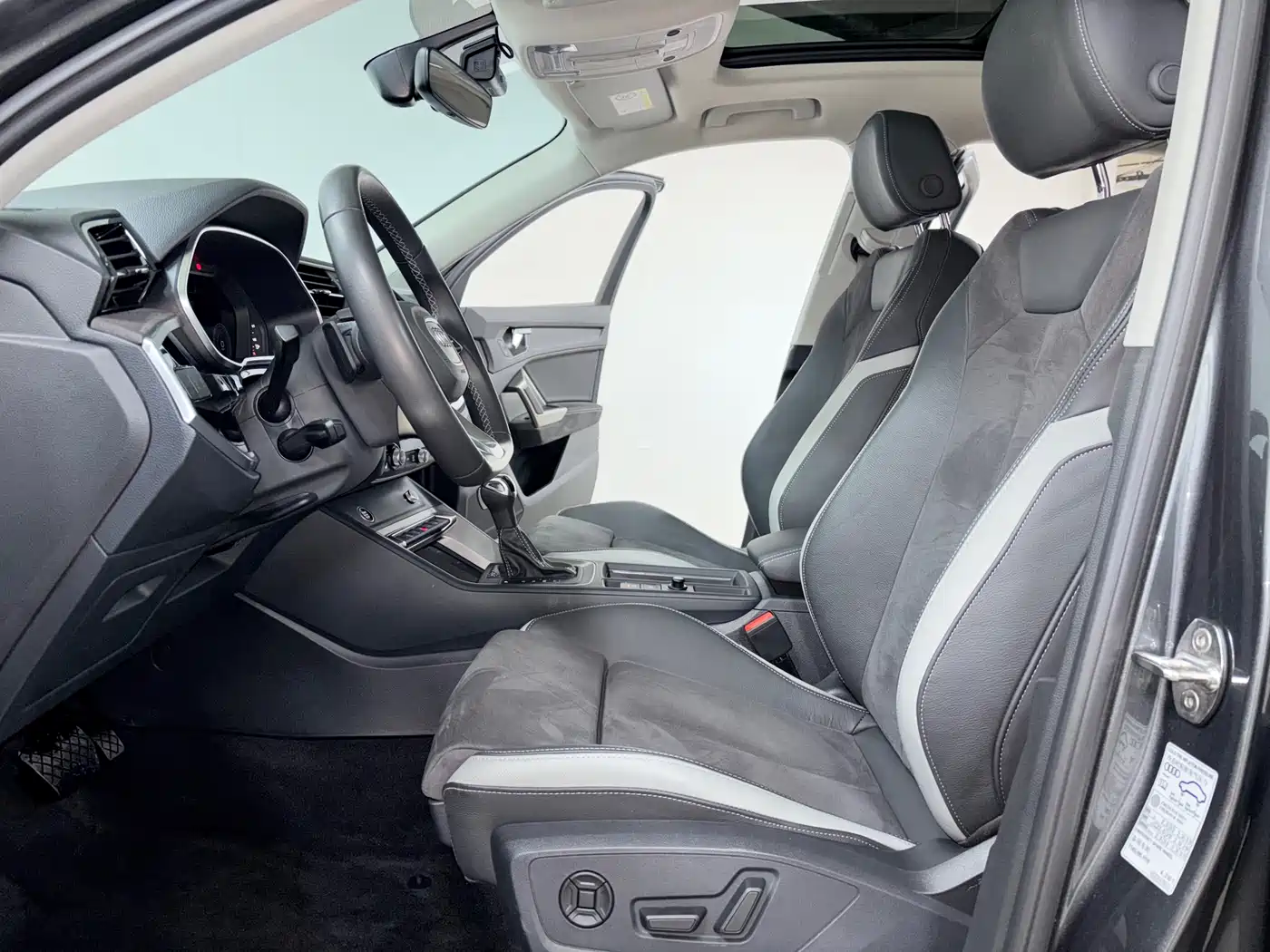 Audi Q3 2022 35 TFSI Fashion Dynamic фото 7