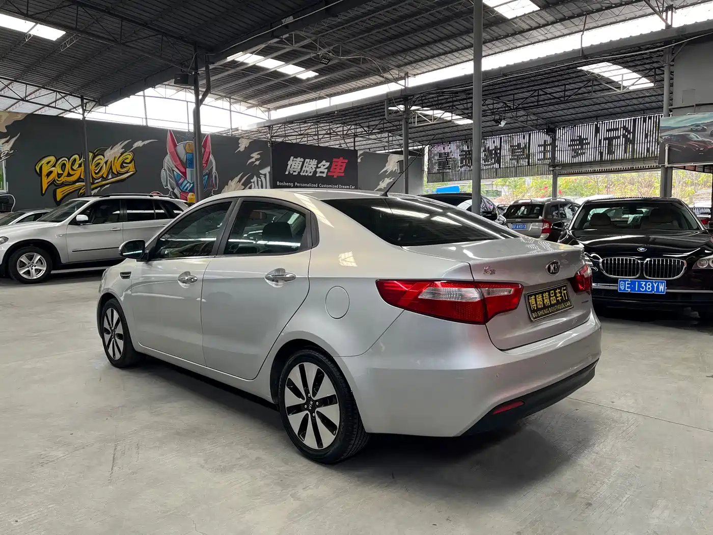 Kia K2 2012 Sedan 1.6L AT Premium Commemorative Edition фото 6