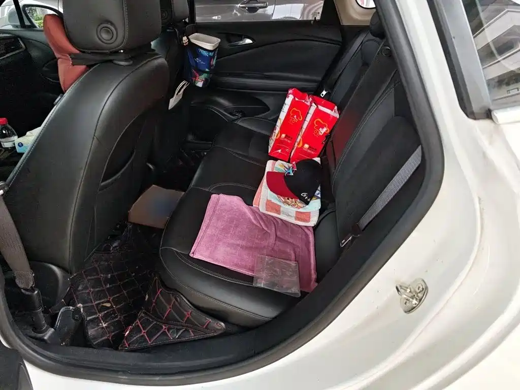 Photo 15 - Buick Verano