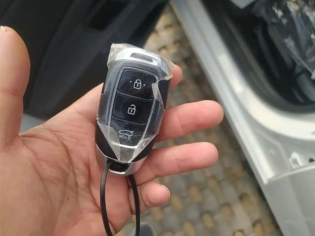 Hyundai Elantra 2023 1.5L CVT GLX Elite Edition фото 9