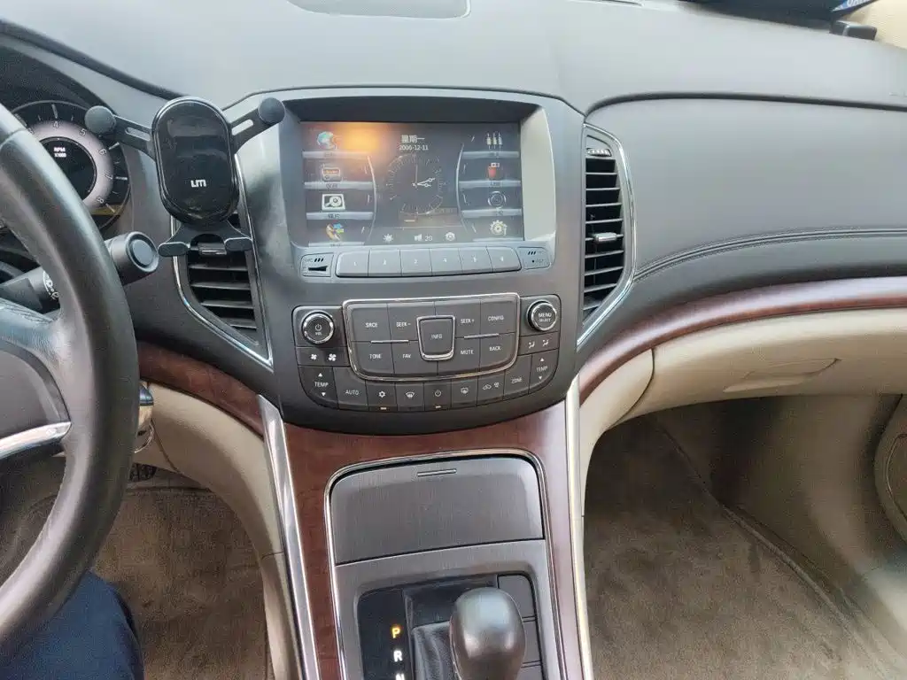 Roewe 950 2015 2012 2.0L Comfort Edition