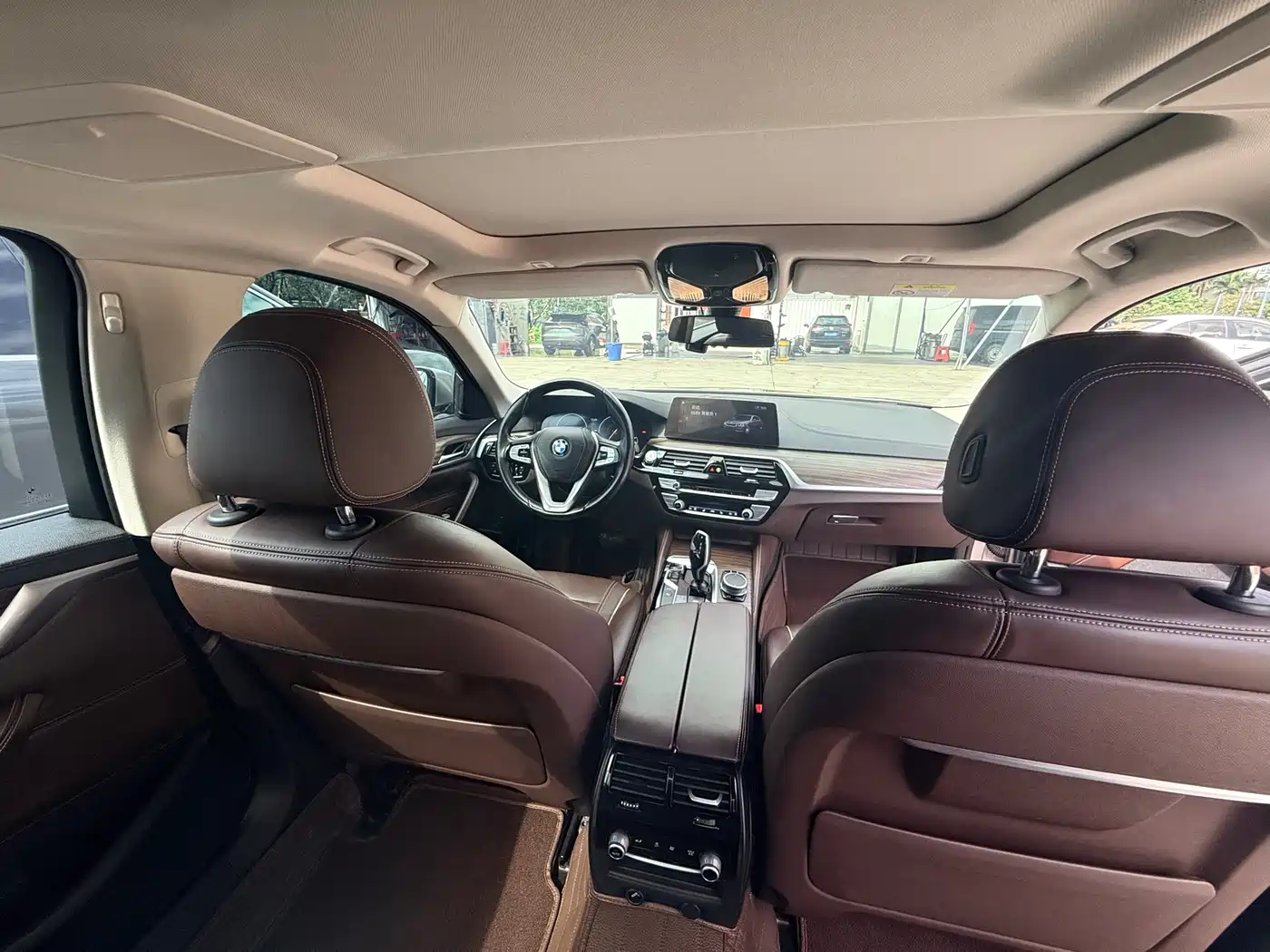 BMW 5 Series New Energy 2019 530Le Luxury Package фото 15