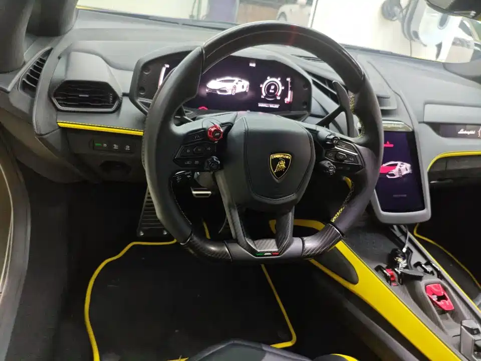 Lamborghini Revuelto 2025 2023 6.5L PHEV Standard