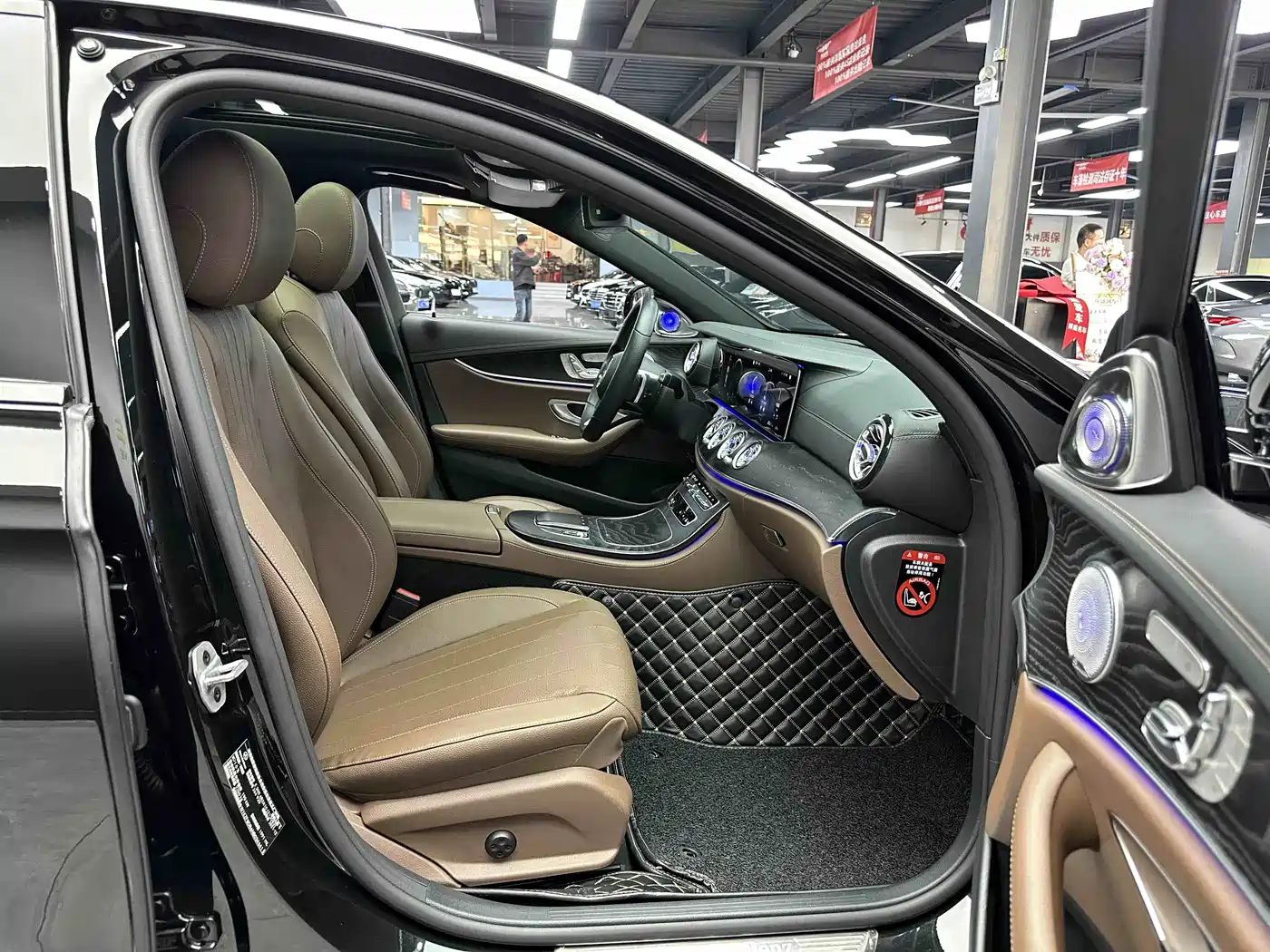 MERCEDES-BENZ E CLASS