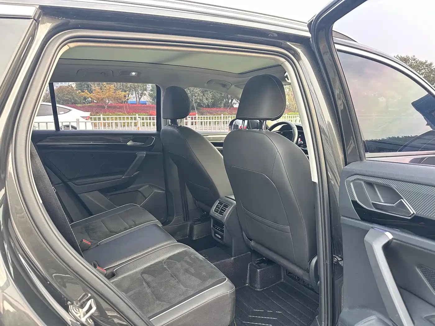 Volkswagen Tayron 2021 380TSI 4WD Luxury Smart Connect Pro фото 18