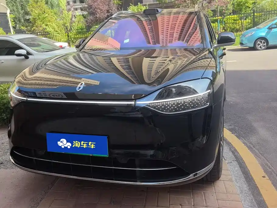 AITO Wenjie AITO M9 2025 Extended Range Ultra 52kWh 6-Seater фото 2