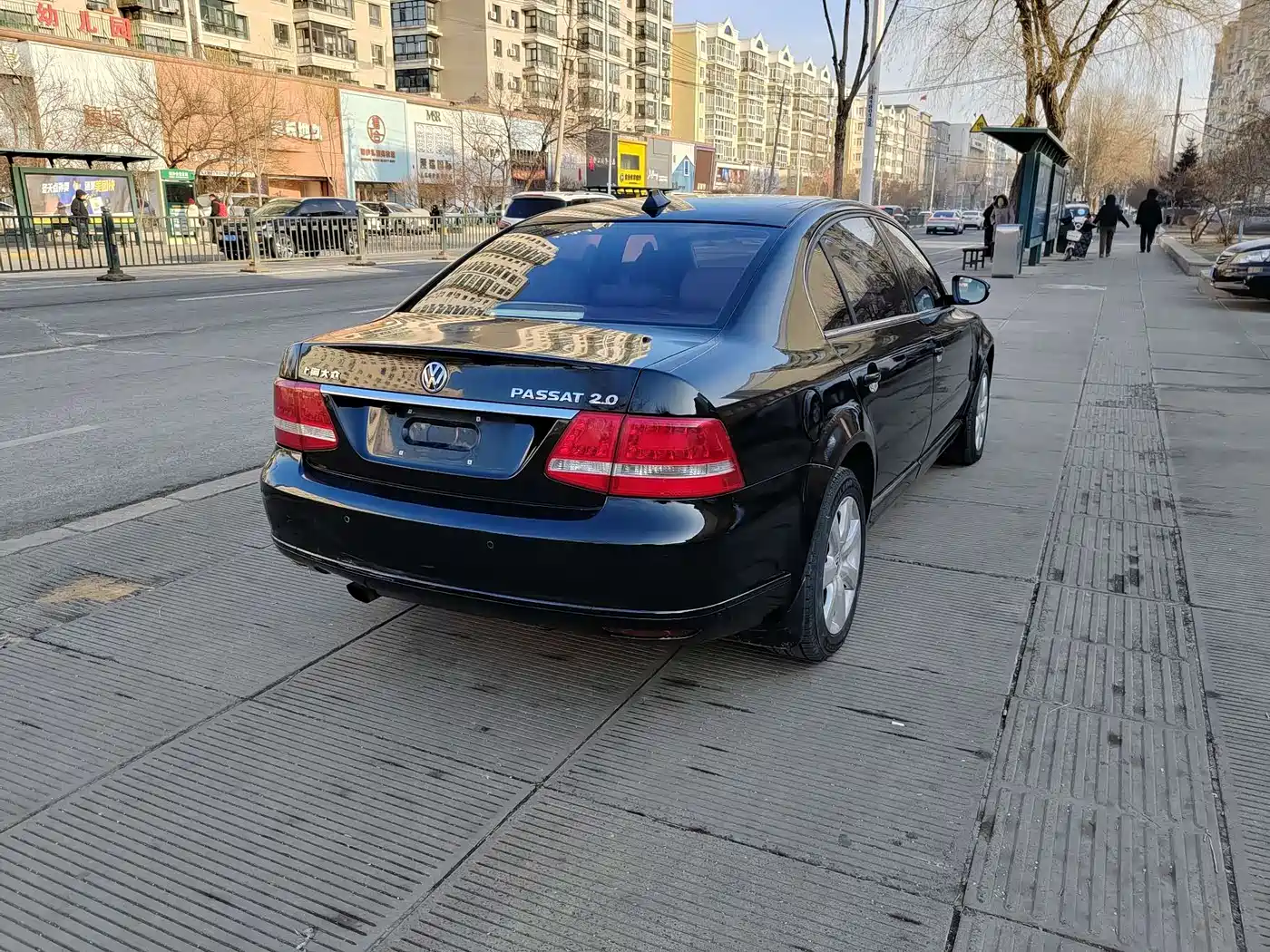Volkswagen Passat Lingyu 2009 2.0L MFI Automatic Premium фото 5