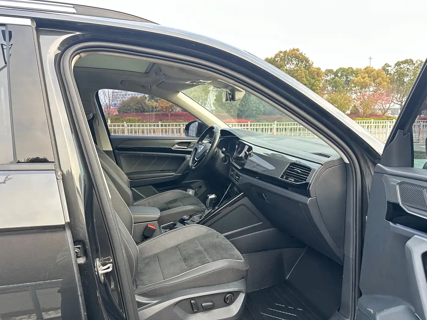 Volkswagen Tayron 2021 380TSI 4WD Luxury Smart Connect Pro фото 16