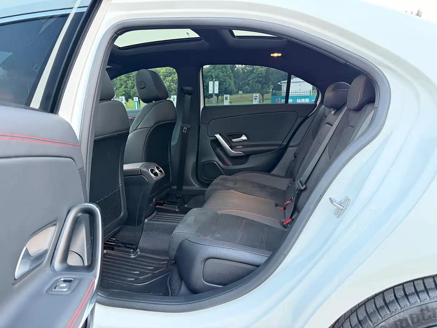 Фото 16 - Mercedes-Benz A-Class