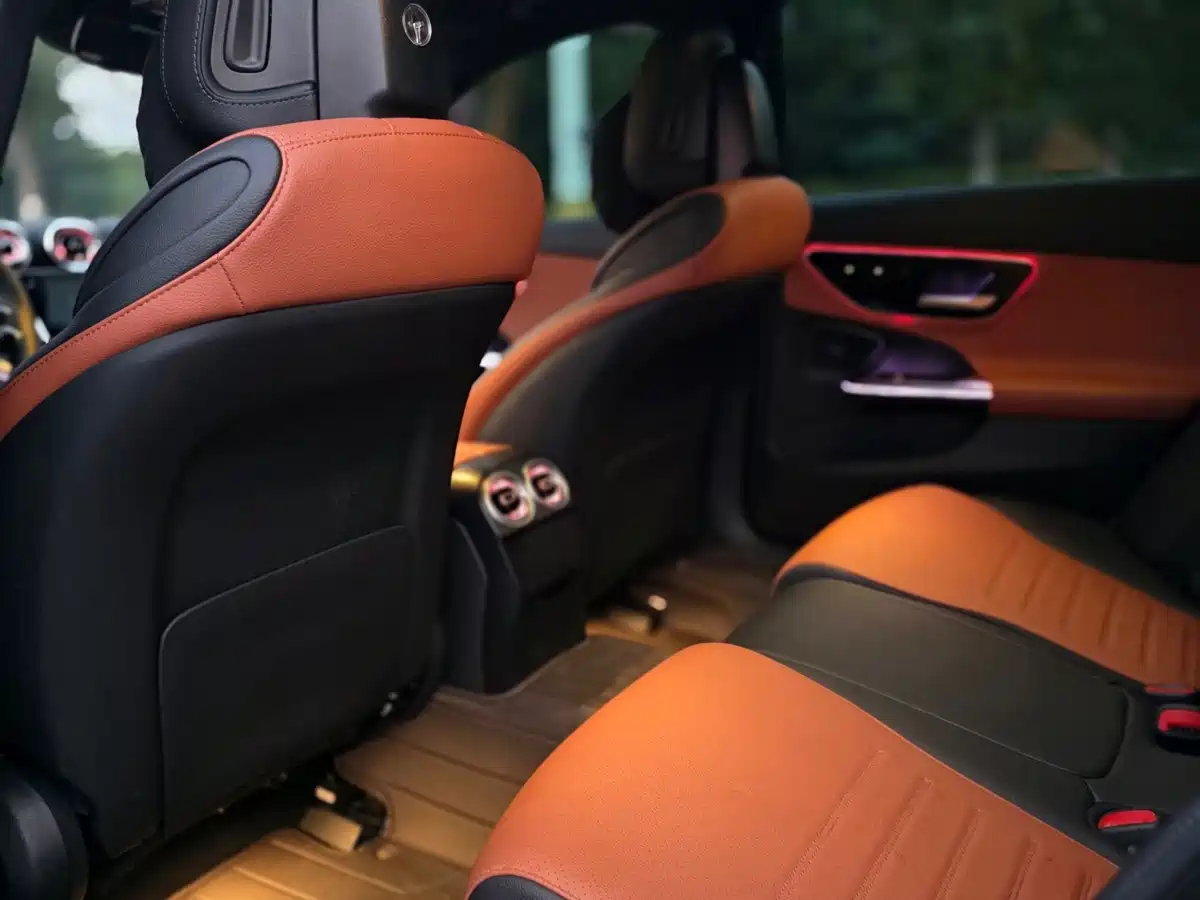 Фото 8 - Mercedes-Benz C-Class