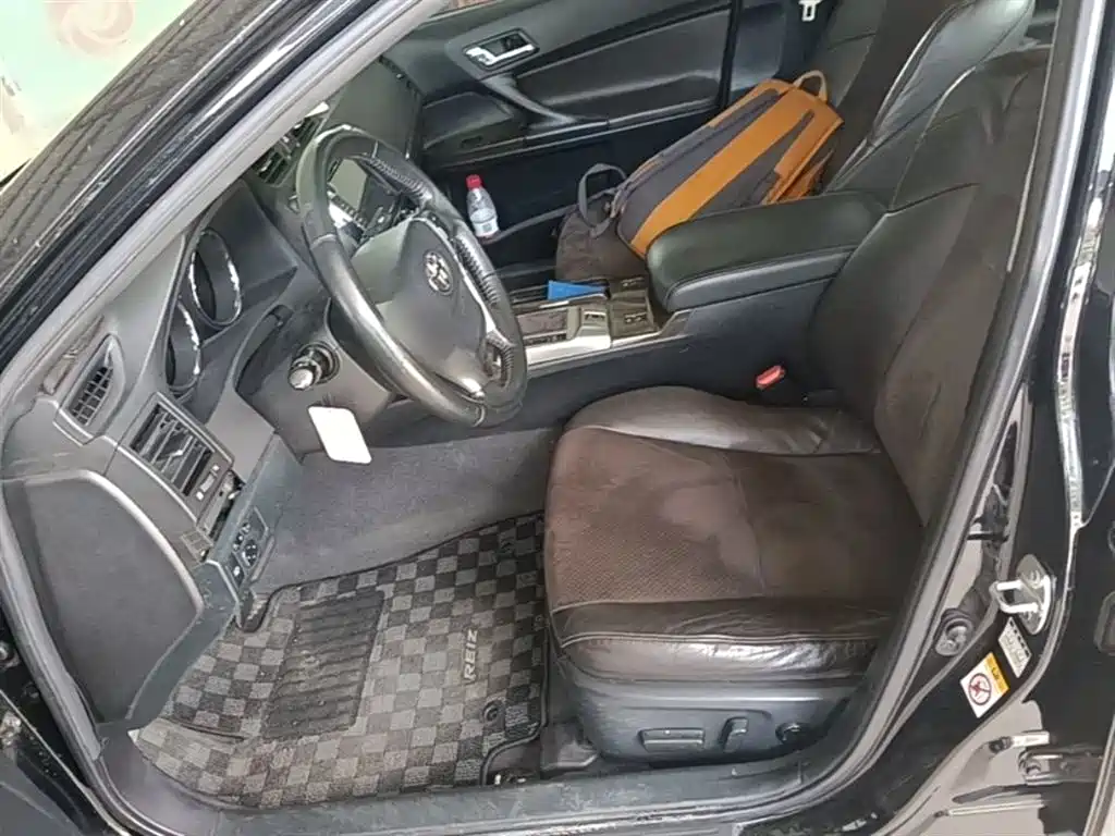 Toyota Reiz 2013 2.5V Premium Edition фото 15