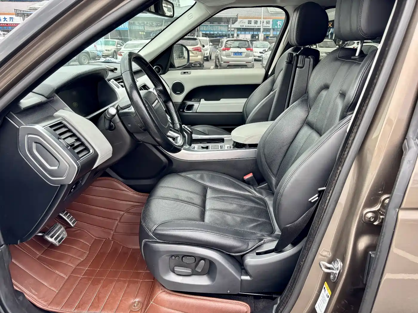 Land Rover Range Rover Sport 2014 3.0 SC V6 HSE фото 3