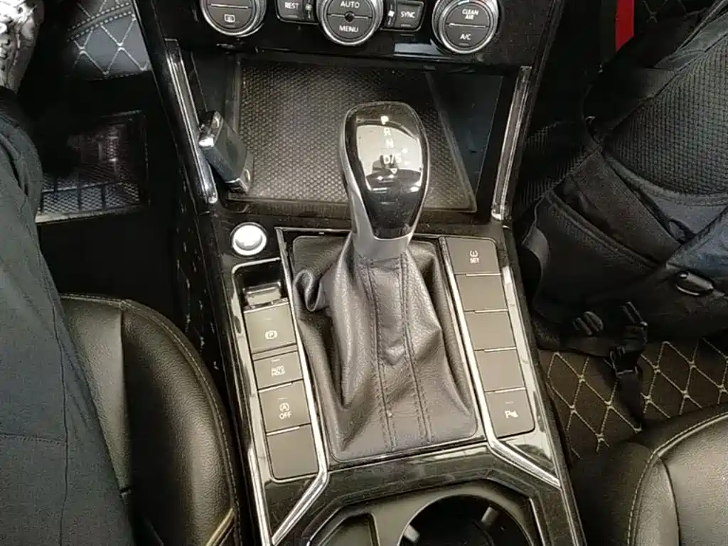 Volkswagen Passat 2019 330TSI Elite Version China VI фото 14