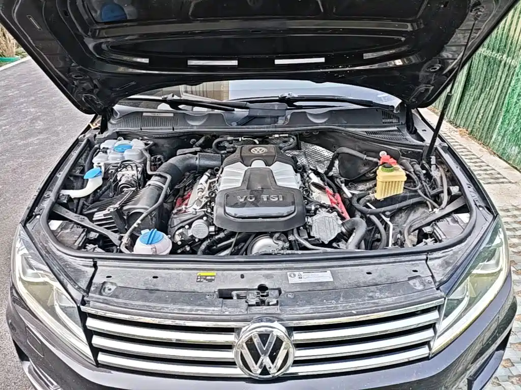 Фото 20 - Volkswagen Touareg