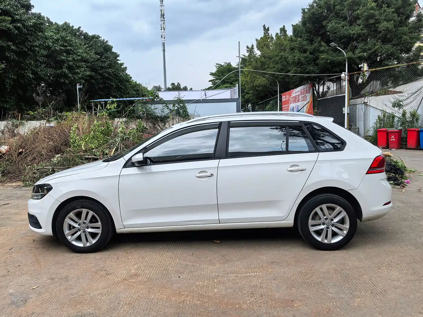 Volkswagen Santana 2017 Gran Santana 1.6L Auto Trendline фото 4