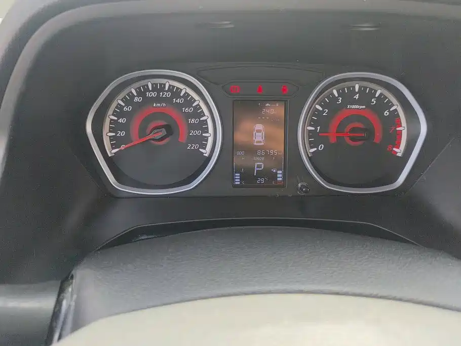 Soueast DX3 2017 2018 1.5T CVT Premium