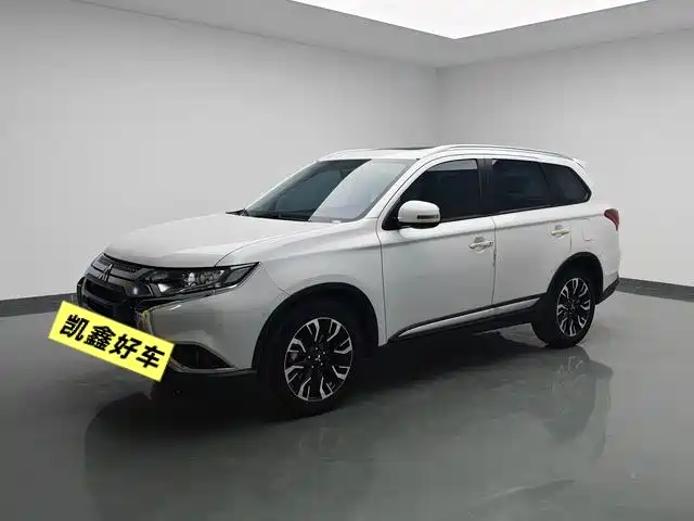 Mitsubishi Outlander 2021