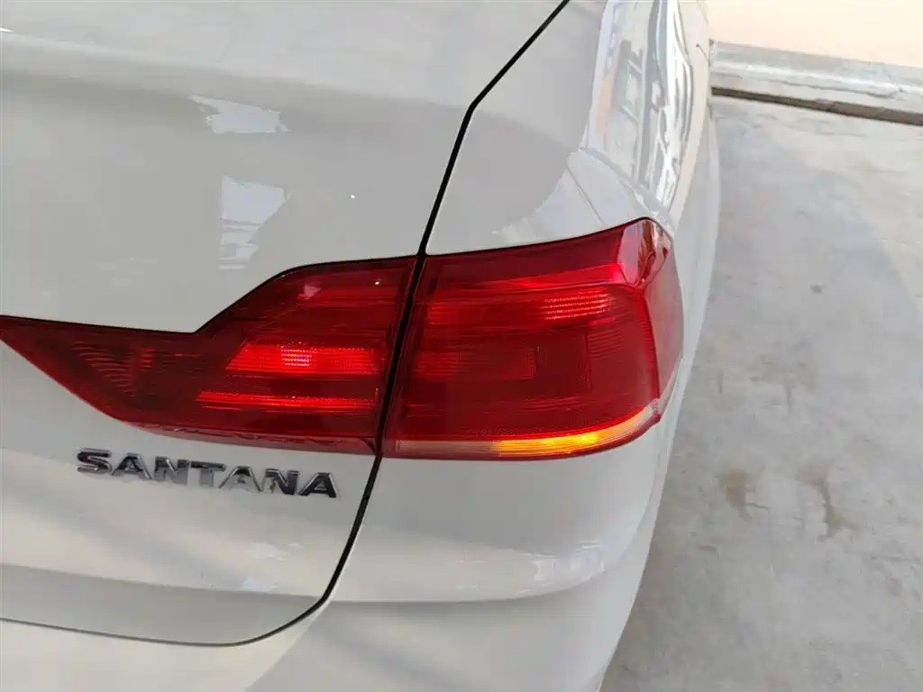 Volkswagen Santana 2018 1.5L Manual Comfort Edition фото 8