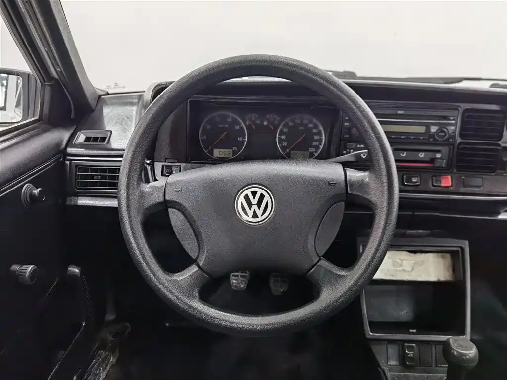 Volkswagen Santana Classic 2007 Model 1.8L Scenic Edition фото 11