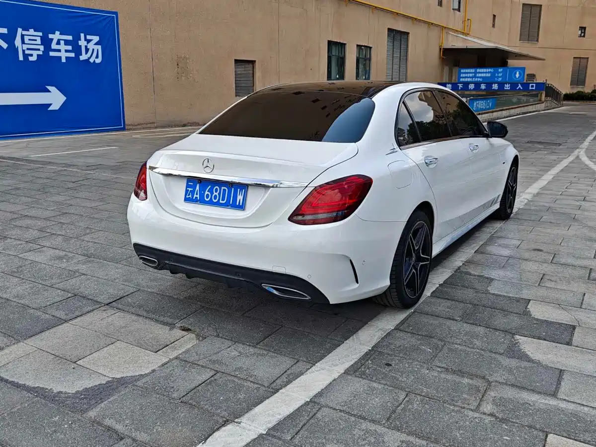 MERCEDES-BENZ CLASS C