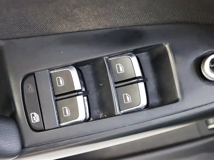 Audi A4L 2013 35 TFSI Automatic Standard фото 25
