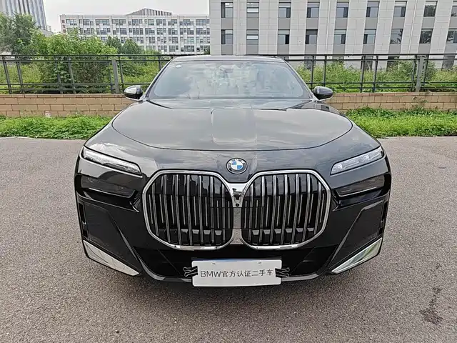 BMW 7 Series 2025
