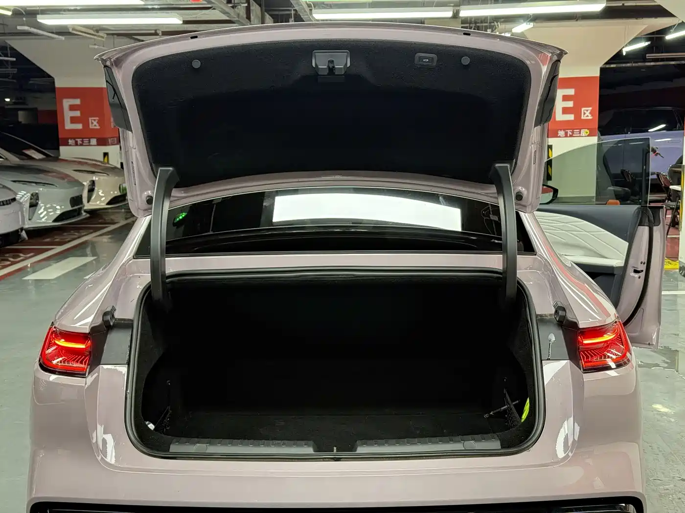 Geely Galaxy Galaxy E8 2024 2024 665km RWD Starship Voyager Edition
