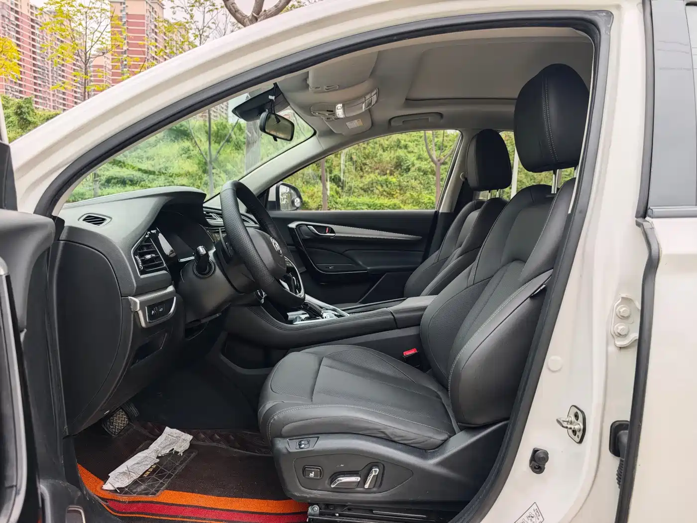 Dongfeng Aeolus Dongfeng Fengshen AX7 2020 2020 1.6T Automatic AI Flagship China VI
