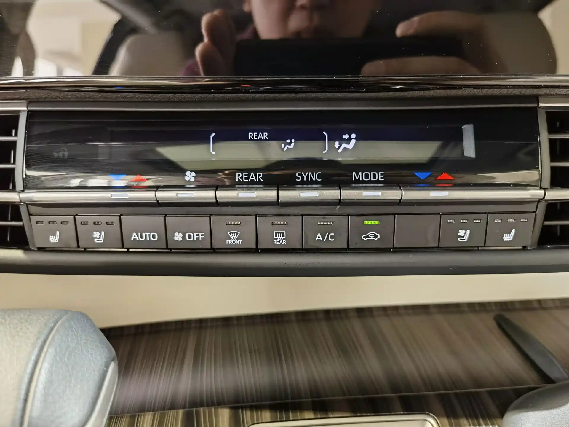 صورة 13 - Toyota Sienna
