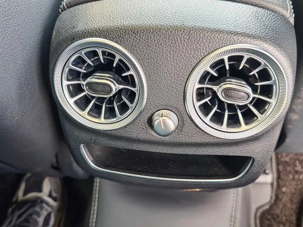 MERCEDES-BENZ CLASS C