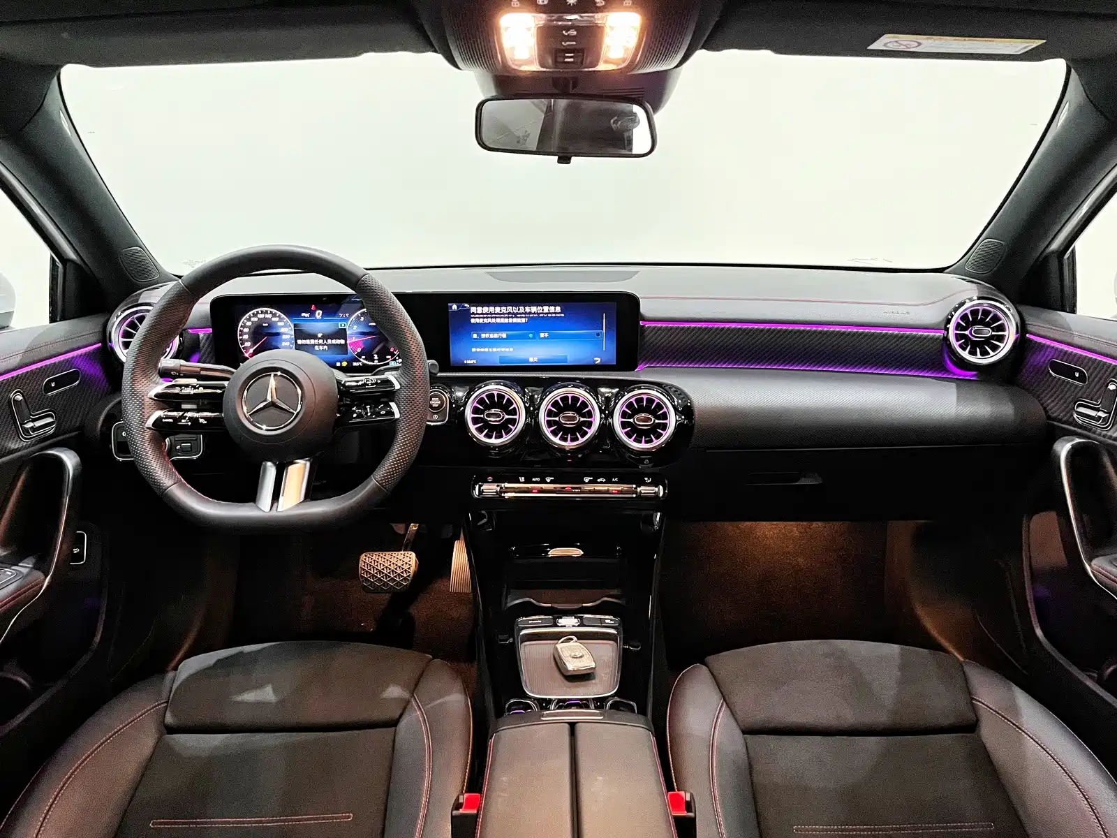 Фото 8 - Mercedes-Benz A-Class