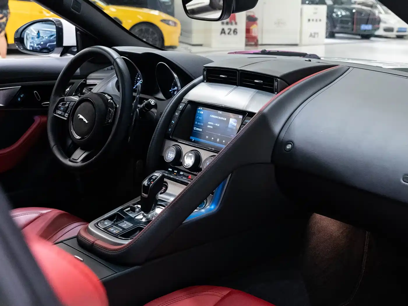Jaguar F-TYPE 2017 2016 3.0 SC Hardtop