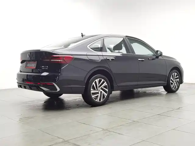 Volkswagen Lavida 2024 Model 1.5L Automatic Starlight 5 Million Edition — фото 2