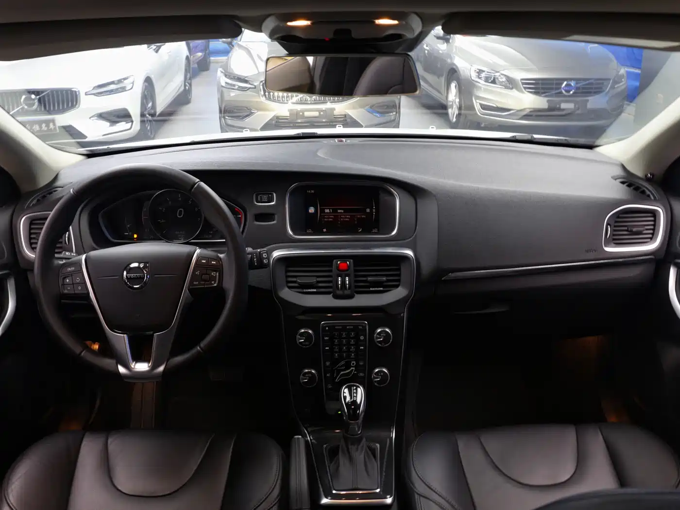 Volvo V40 2019 2018 T3 Inscription Edition