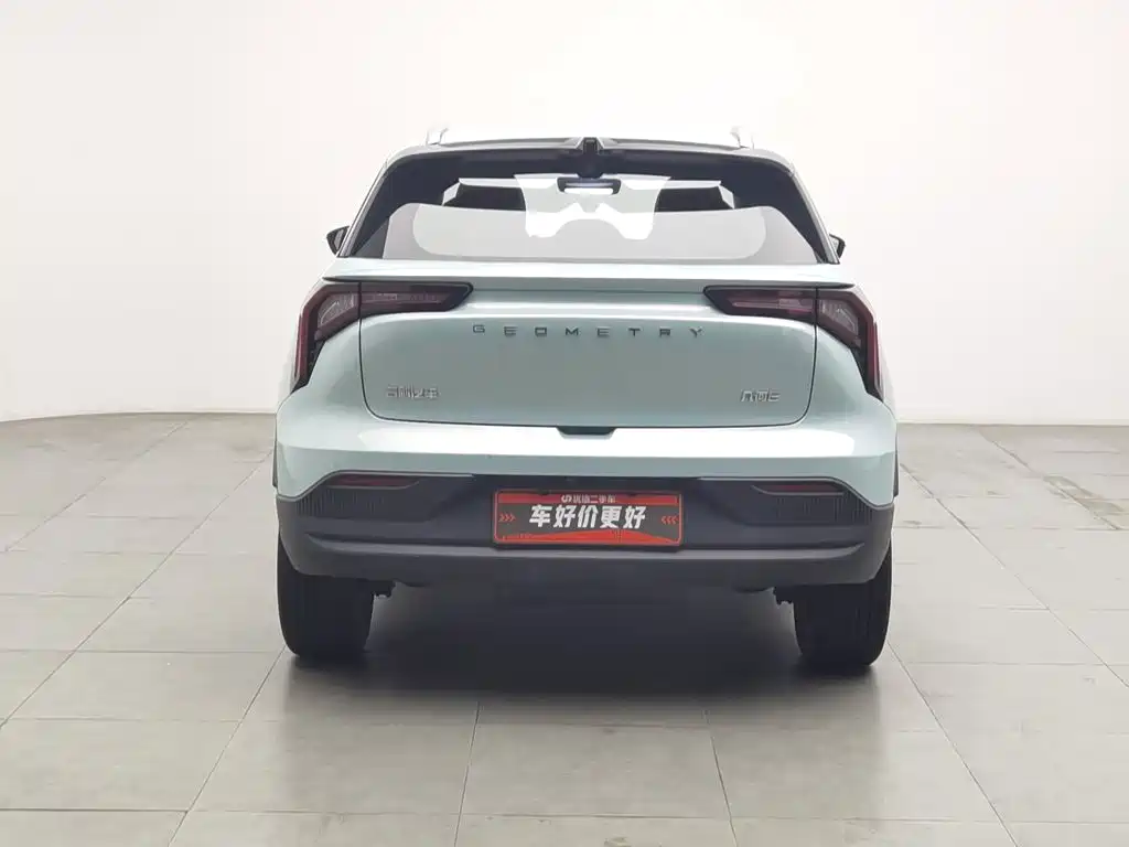 Фото 4 - Geely Geometry E Firefly