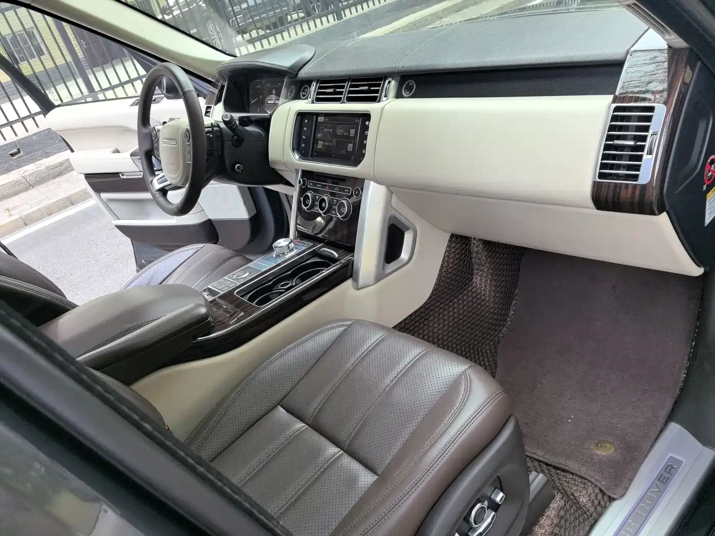 Land Rover Range Rover 2016 3.0 SC V6 Vogue SE Autobiography LWB фото 14