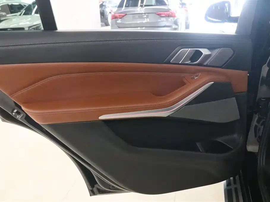 BMW X7 2022 xDrive40i Exclusive M Sport Package фото 19