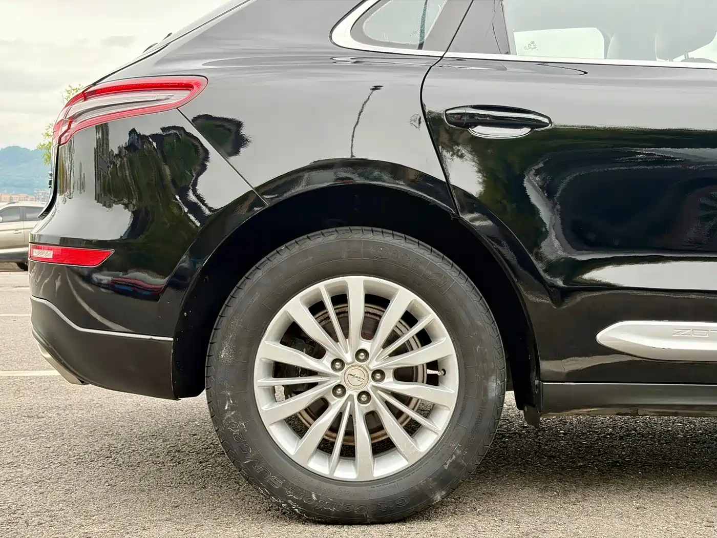 Zotye SR9 2017 2017 2.0T Auto Ultimate Heart Edition