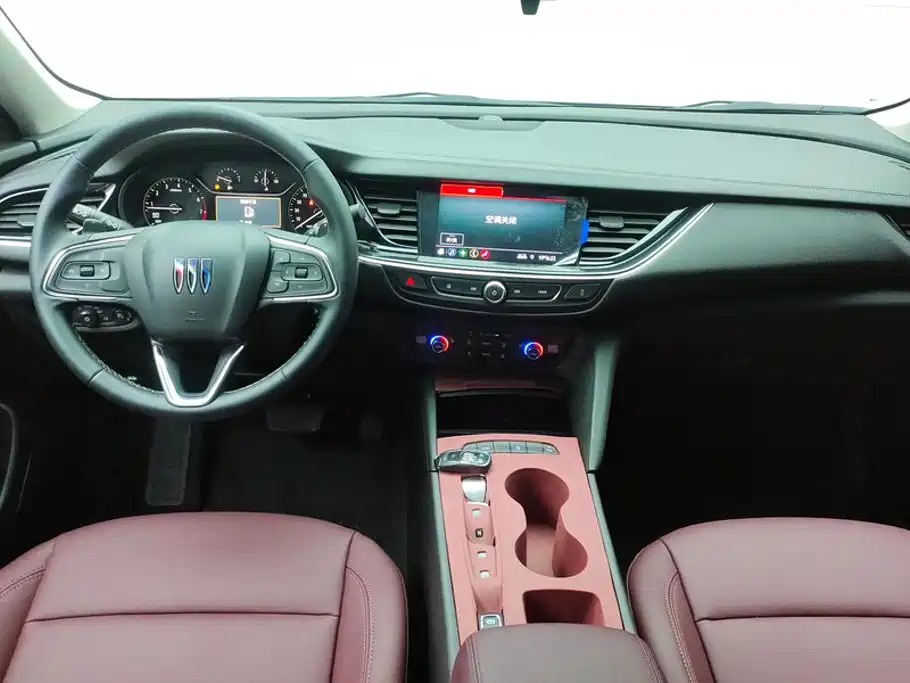 Фото 12 - Buick Regal