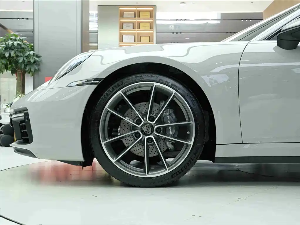 Porsche 911 2023 Carrera 3.0T фото 23