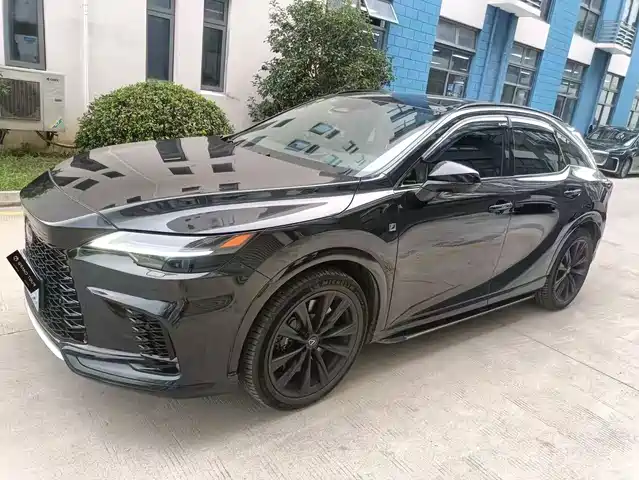 Lexus RX 2023