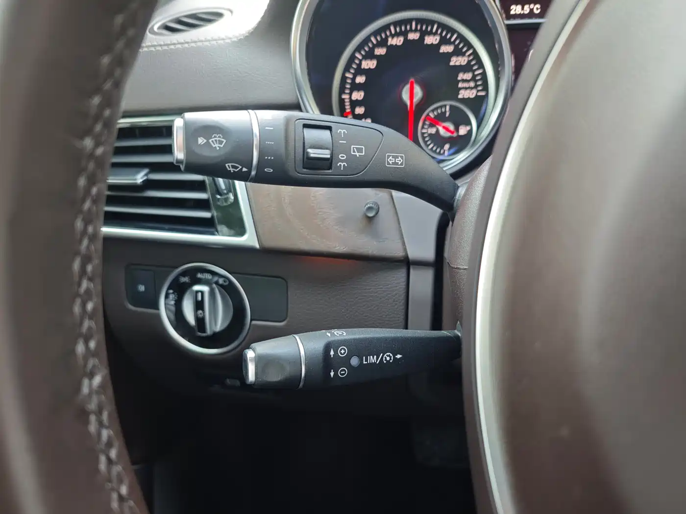 Mercedes-Benz GLE 2018 GLE 400 4MATIC Ultimate Edition фото 19