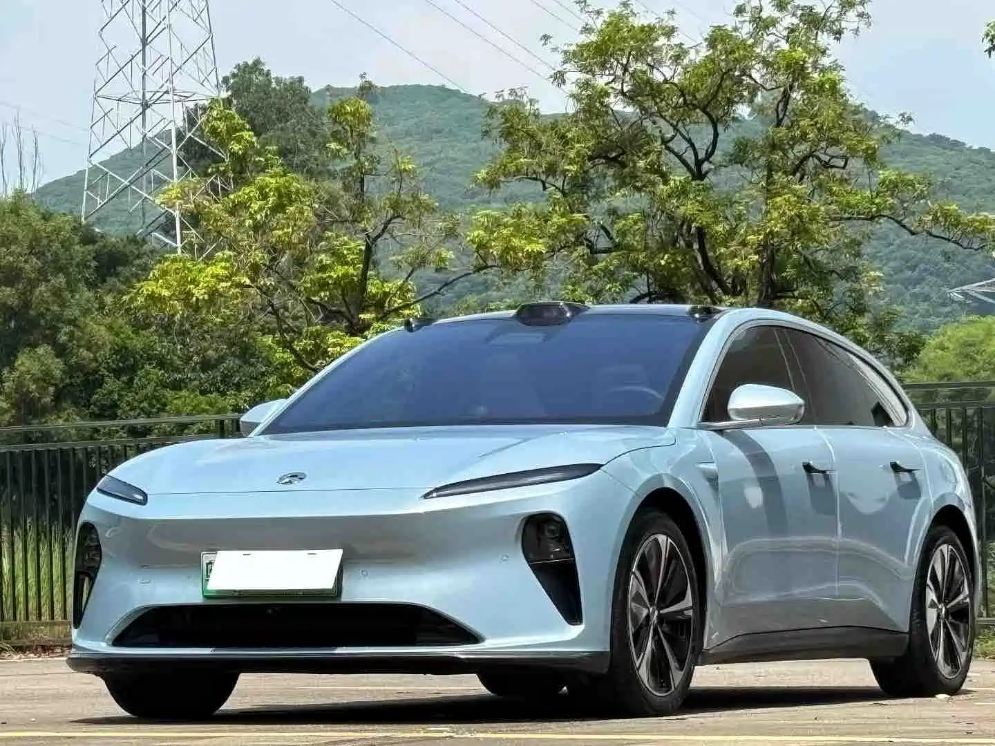 Фото 1 - NIO ET5T