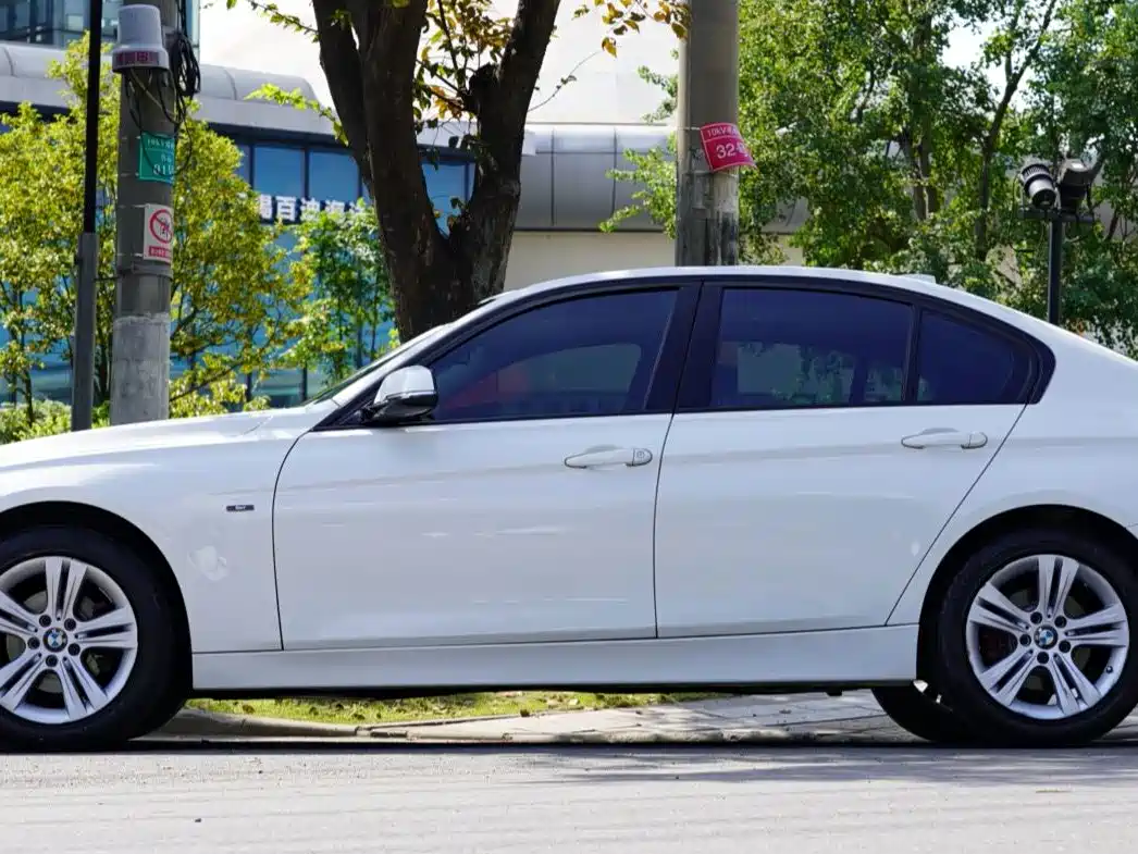 BMW 3 Series (Import) 2013 2013 320i Sport Design Package