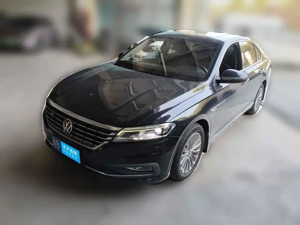 Photo 1 - Volkswagen Lavida