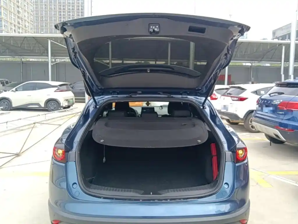 Фото 19 - Mazda CX-4